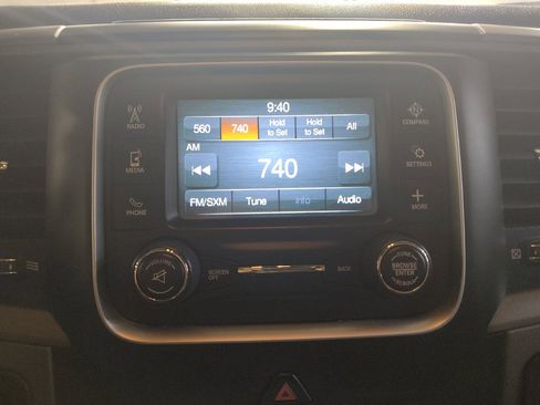 Used 2014 RAM 1500 Express RWD image 25