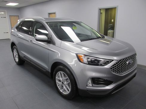 New 2024 Ford Edge SEL w/ Convenience Package image 3