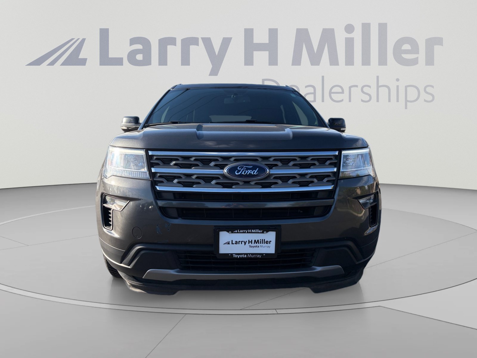 Used 2018 Ford Explorer XLT w/ Equipment Group 201A AWD/4WD image 8