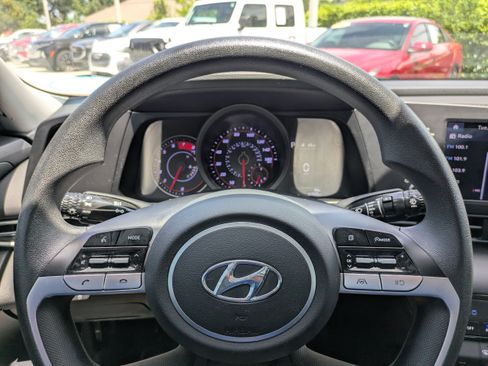 Used 2023 Hyundai Elantra SEL FWD image 23