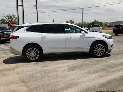 Used 2021 Buick Enclave Essence w/ Trailering Package, 5000 lbs. FWD image 5