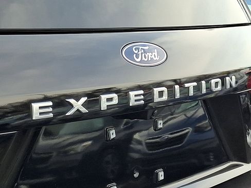 Used 2025 Ford Expedition Active image 31