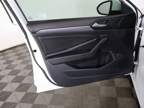 Used 2023 Volkswagen Jetta SE FWD image 20
