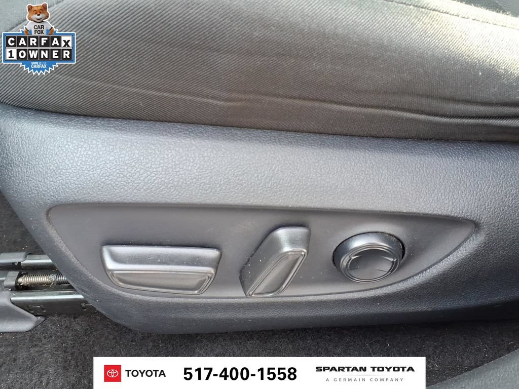 Used 2024 Toyota RAV4 XLE FWD image 15