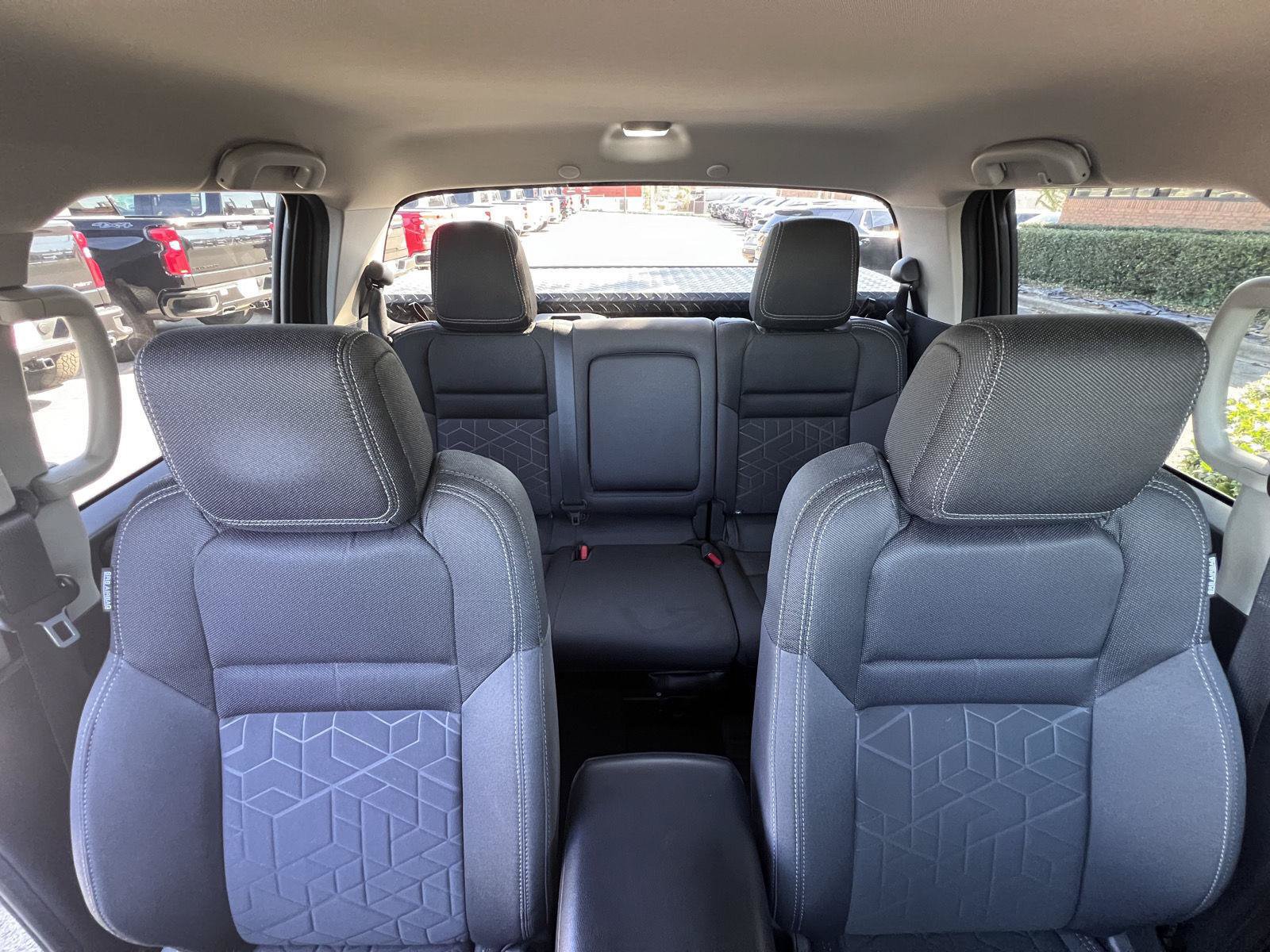Used 2025 Nissan Frontier SV AWD/4WD image 24