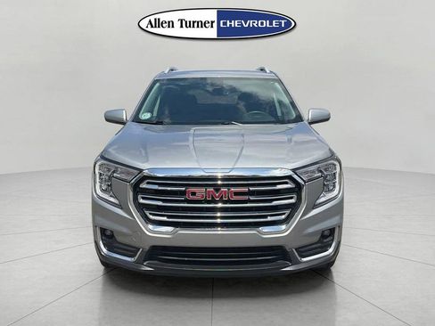 Used 2024 GMC Terrain SLT AWD/4WD image 2