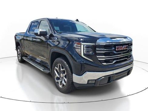 Used 2023 GMC Sierra 1500 SLT w/ SLT Premium Plus Package AWD/4WD image 2
