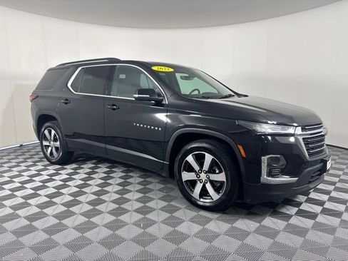 Used 2022 Chevrolet Traverse LT w/ LT Premium Package AWD/4WD image 37