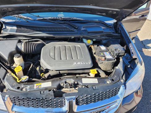 Used 2013 Dodge Grand Caravan SE image 22