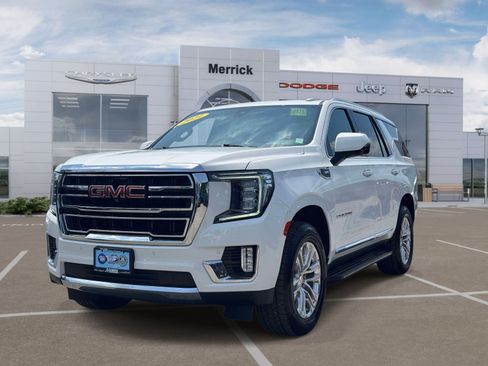 Used 2021 GMC Yukon SLT w/ SLT Premium Package AWD/4WD image 4