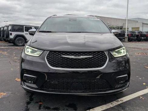 New 2026 Chrysler Pacifica Pinnacle AWD/4WD image 6