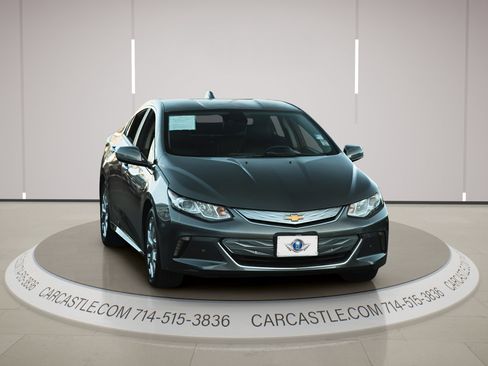 Used 2016 Chevrolet Volt Premier w/ Driver Confidence Package image 3