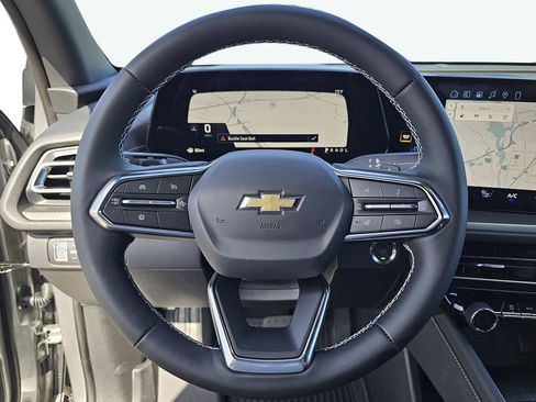 New 2026 Chevrolet Traverse LT w/ Driver Confidence Package FWD image 15