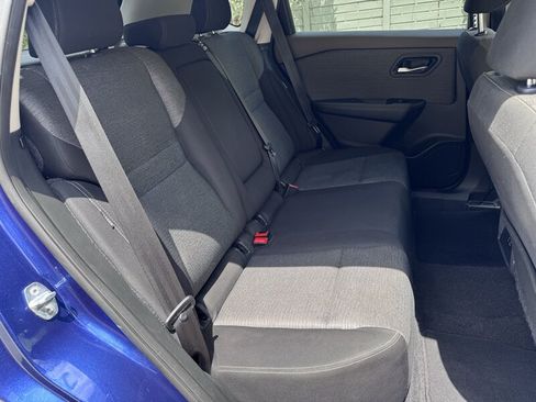 Used 2023 Nissan Rogue SV FWD image 17