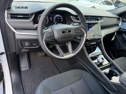 New 2026 Jeep Grand Cherokee Laredo image 13