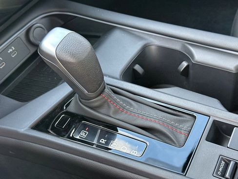 New 2026 Nissan Sentra SR w/ SR Premium Package FWD image 34