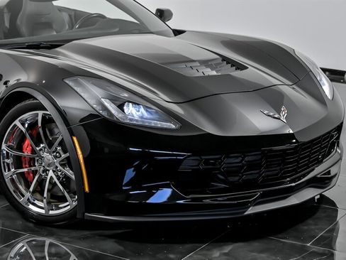 Used 2017 Chevrolet Corvette Grand Sport image 2