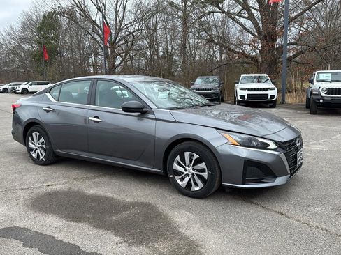 New 2025 Nissan Altima 2.5 S image 22