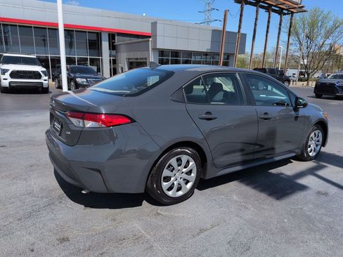 Certified 2025 Toyota Corolla LE image 5