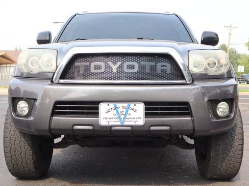 Used 2006 Toyota 4Runner SR5 AWD/4WD image 13
