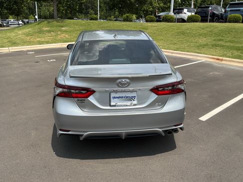 Used 2023 Toyota Camry SE w/ Convenience Package FWD image 9