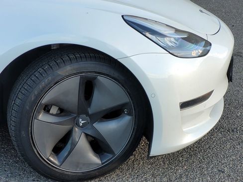 Used 2019 Tesla Model 3 Long Range image 16