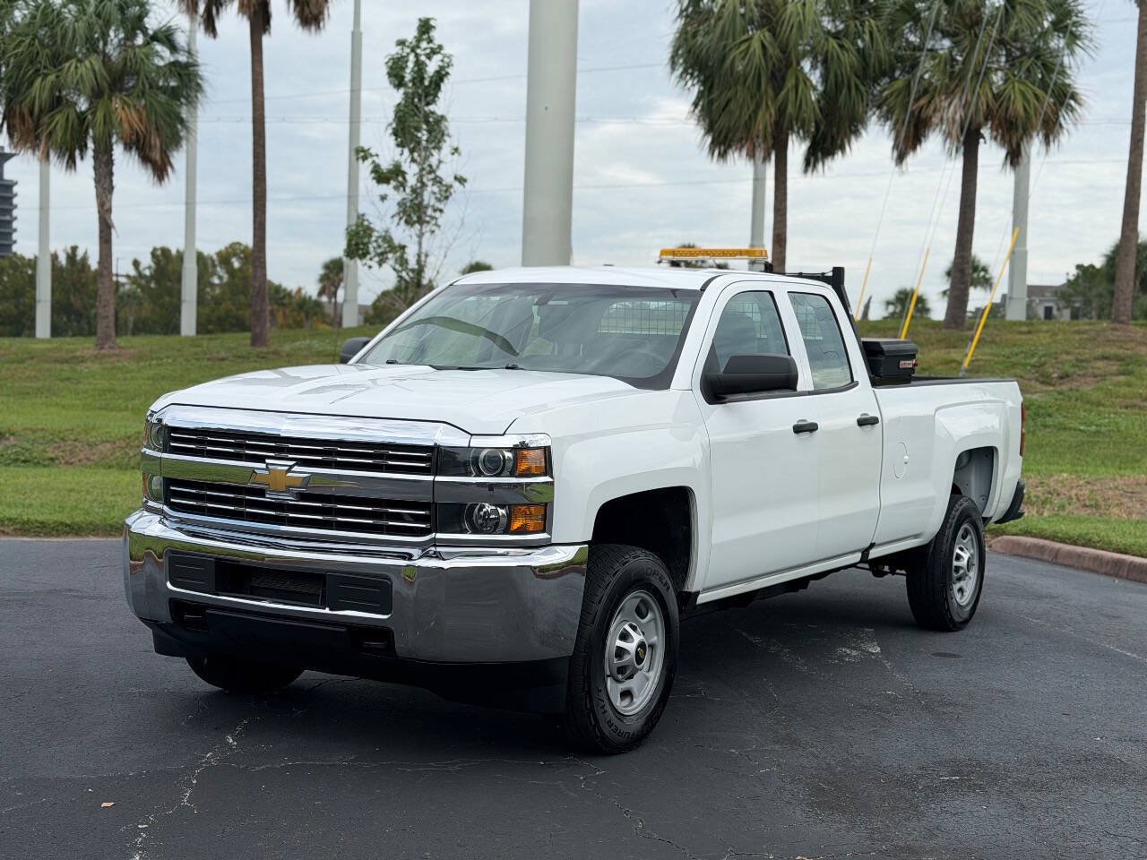Used 2016 Chevrolet Silverado 2500 W/T w/ WT Fleet Convenience Package AWD/4WD image 2