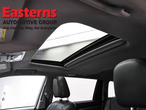 Used 2019 Toyota Highlander Limited w/ Carpet Mat Package (TMS) image 38