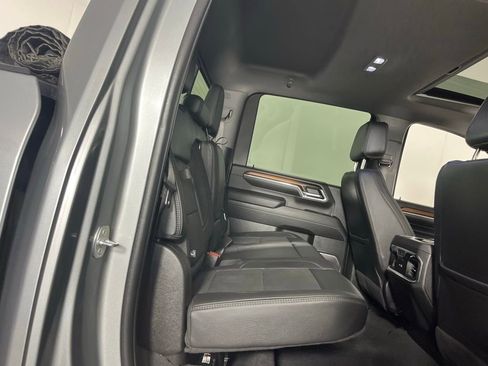 Used 2024 GMC Sierra 3500 Denali w/ Technology Package image 30