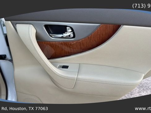 Used 2015 INFINITI QX70 3.7 w/ Premium Package image 32