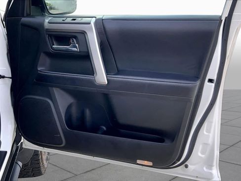 Used 2018 Toyota 4Runner SR5 Premium AWD/4WD image 20