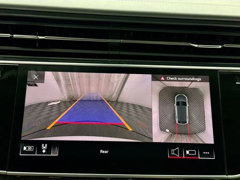 Used 2019 Audi Q8 Prestige w/ Luxury Package image 15