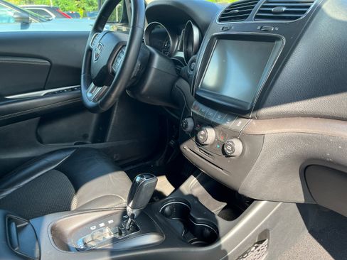 Used 2017 Dodge Journey Crossroad w/ Popular Equipment Group AWD/4WD image 16