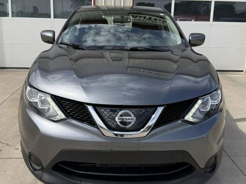 Used 2018 Nissan Rogue Sport S AWD/4WD image 2