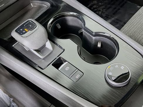 Used 2023 Nissan Rogue SV image 13