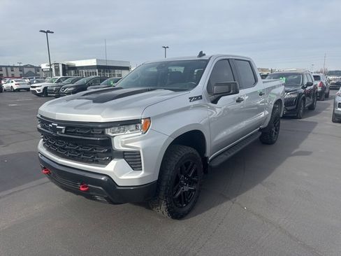 Used 2022 Chevrolet Silverado 1500 LT Trail Boss w/ Convenience Package II image 7