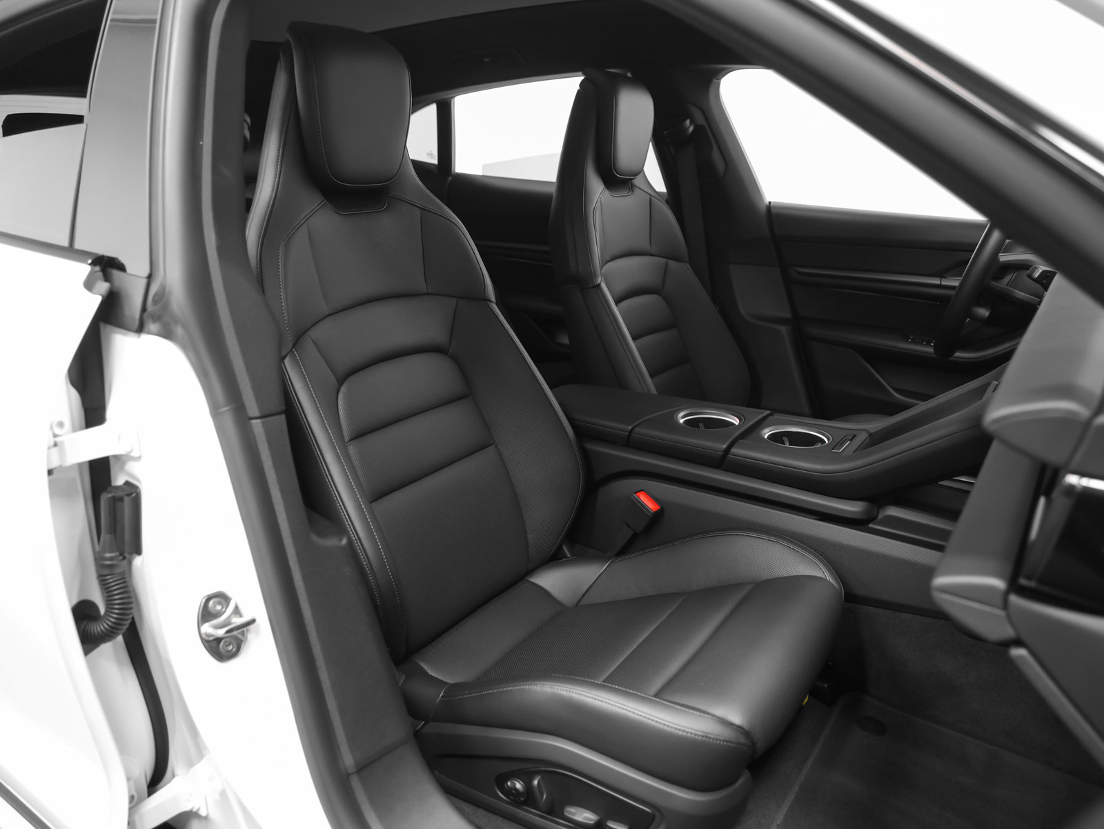 Certified 2025 Porsche Taycan 4 Cross Turismo w/ Premium Package AWD/4WD image 21
