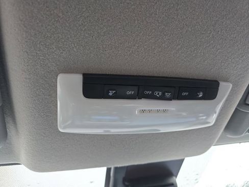 New 2025 Nissan Versa SV w/ Trunk Package FWD image 26