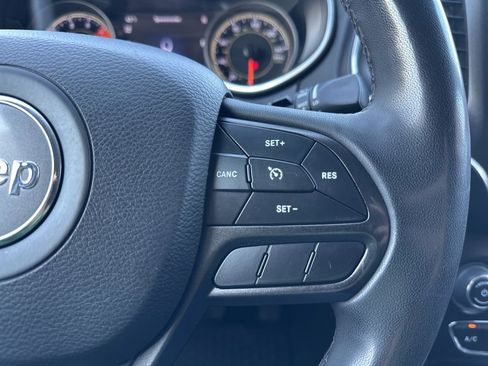 Used 2022 Jeep Cherokee Trailhawk w/ Trailer Tow Group image 28