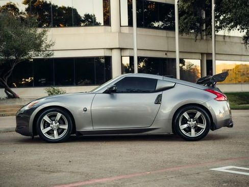 Used 2009 Nissan 370Z Coupe image 54