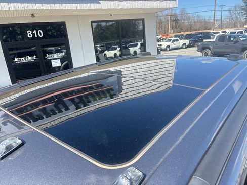 Used 2022 Ford F350 Lariat w/ Lariat Ultimate Package image 11