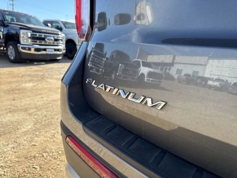 Used 2025 Ford Explorer Platinum w/ LUX Leather Package image 9