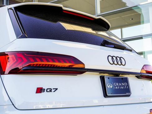 Used 2023 Audi SQ7 Prestige AWD/4WD image 13