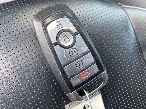 Used 2023 Ford Escape Platinum AWD/4WD image 24