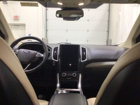 Used 2024 Ford Edge SEL AWD/4WD image 25