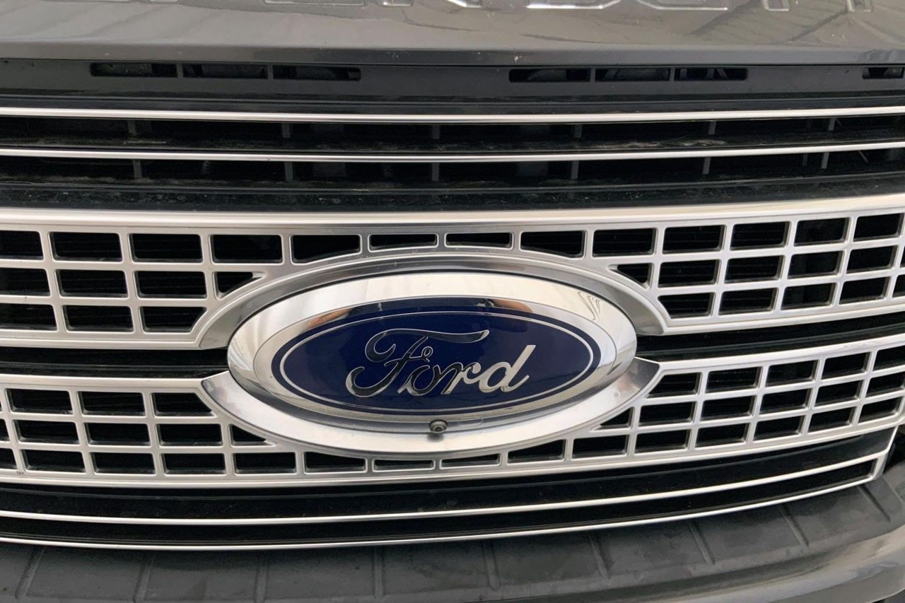 Used 2019 Ford F250 Platinum w/ Platinum Ultimate Package AWD/4WD image 27