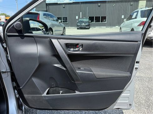 Used 2019 Toyota Corolla LE FWD image 30