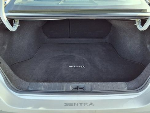 Used 2024 Nissan Sentra SV FWD image 23
