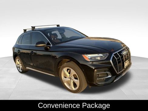 Used 2021 Audi Q5 2.0T Premium Plus w/ Premium Plus Package AWD/4WD image 2