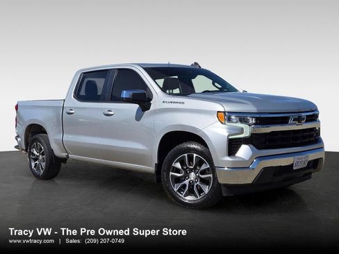 Used 2022 Chevrolet Silverado 1500 LT RWD image 1